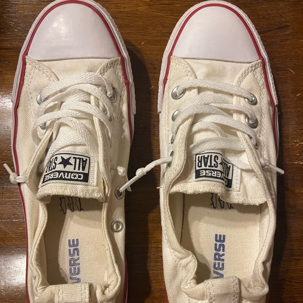 Lightweight Chucks slip on sneakers